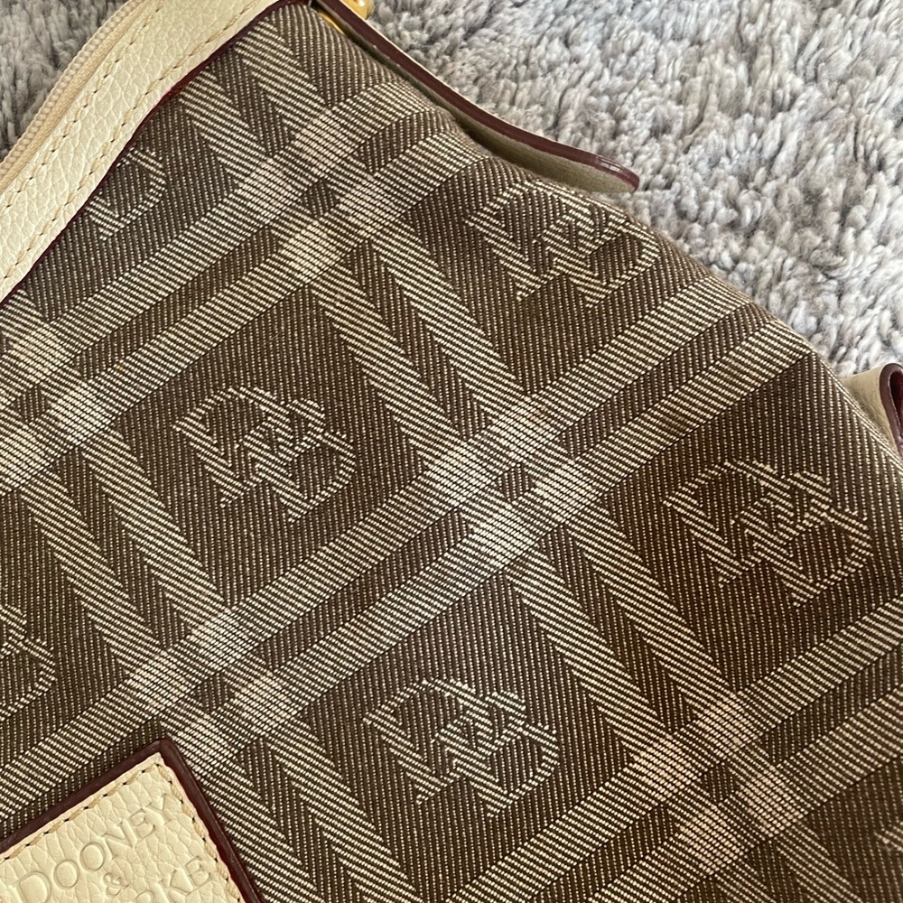 Dooney & Bourke plaid shoulder bag - Picture 2 of 3